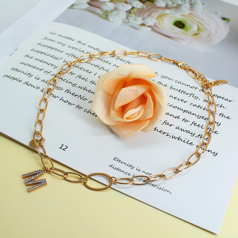 Chokers Ethnic Punk Long Chunky Letters Pendant Necklace Korean Cubic Zirconia Metal Sweater Chain Collar Women
Chokers Ethnic Punk Long Chunky Letters Pendant Necklace Korean Cubic Zirconia Metal Sweater Chain Collar Women