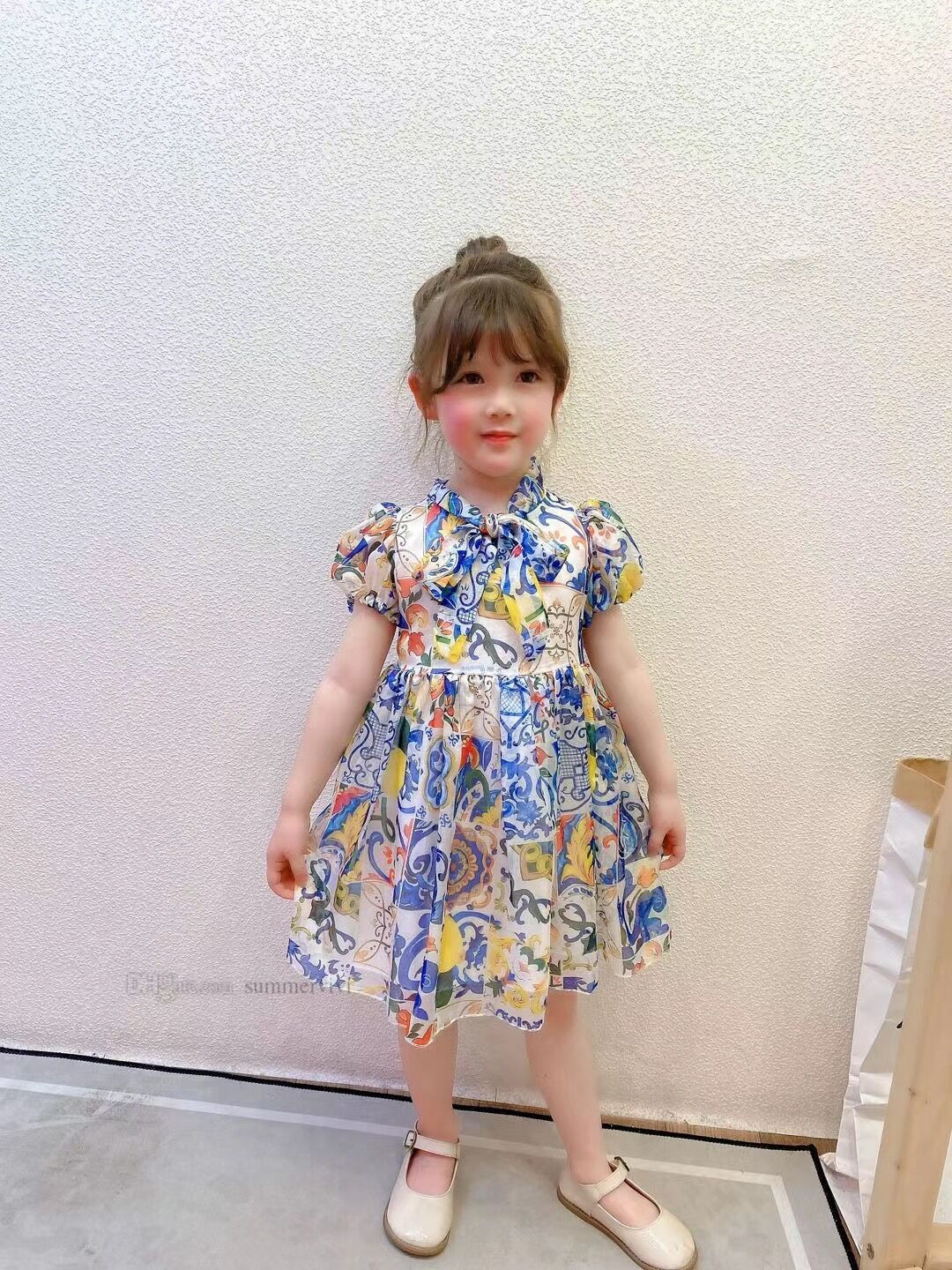 Designer Children Vintage Printed Dresses Girls bear letter lace-up Bow Puff Sleeve princess Dress Luxury Kids party Clothing A7016, Red;yellow
Designer Children Vintage Printed Dresses Girls bear letter lace-up Bow Puff Sleeve princess Dress Luxury Kids party Clothing A7016, Red;yellow