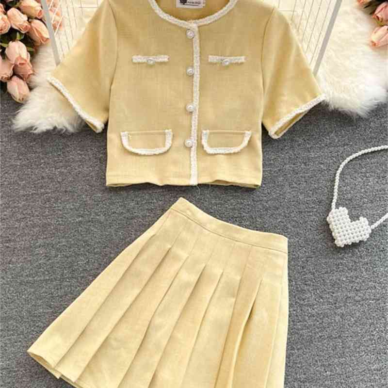 Skirt Suits Women Street Style Summer Classic Cardigan Short Sleeve Top Versatile Age Reducing Pleated Skirt Two Piece Set 210515