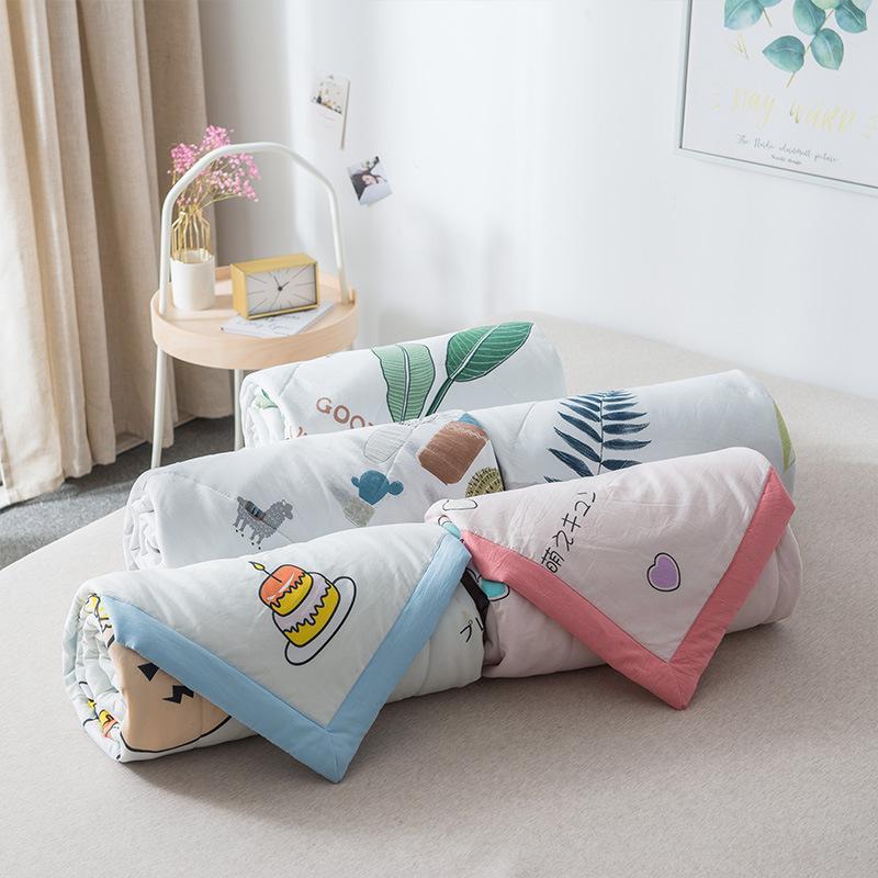 Small Fresh Simple Sleep Air Conditioned Comforter Duvet Leaf Flower Soft Comfortable Lightweight Home Textile Summer Quilt Only Comforters
Small Fresh Simple Sleep Air Conditioned Comforter Duvet Leaf Flower Soft Comfortable Lightweight Home Textile Summer Quilt Only Comforters