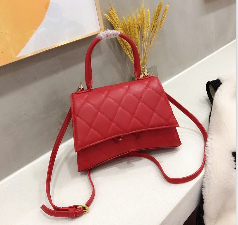 New women' Fashion Bags Beach Bags shoulder messenger handbag crocodile pattern hourglass retro small square Designer, Single shot will not be shipped khaki
New women' Fashion Bags Beach Bags shoulder messenger handbag crocodile pattern hourglass retro small square Designer, Single shot will not be shipped khaki