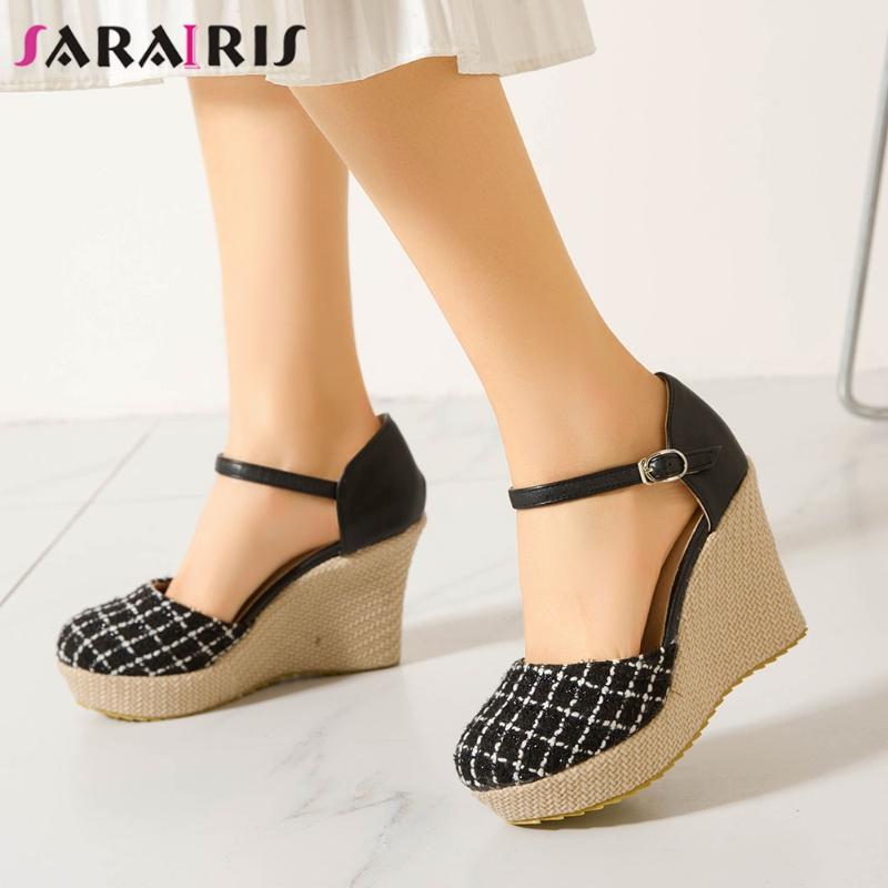 Big Size 34-43 Female Concise Elegant Sandals 2021 Summer Women Platform Wedges High Heels Buckle Shoes Woman Dress, Black
Big Size 34-43 Female Concise Elegant Sandals 2021 Summer Women Platform Wedges High Heels Buckle Shoes Woman Dress, Black
