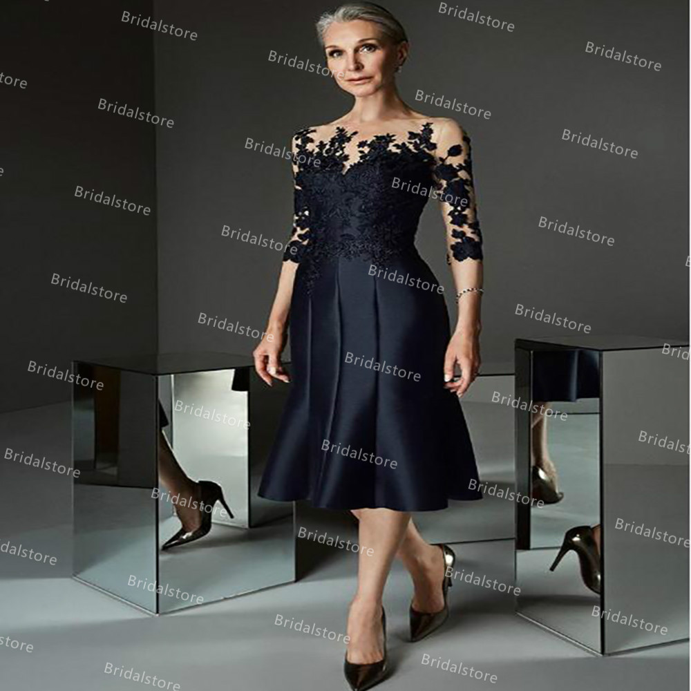 Elegant Black Plus Size Mother Of The Bride Dresses With Sleeves Sheer Neck Lace Knee Length Satin Wedding Guest Party Dress Groom Mom Formal Wear Ski
