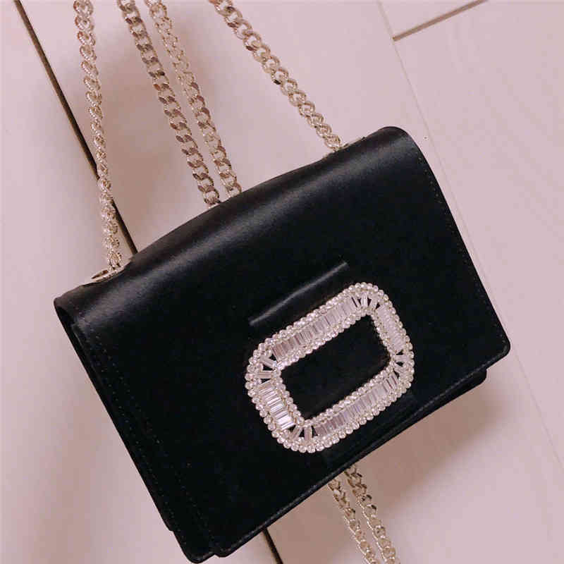 Evening Bags Exquisite and versatile black dinner diamond inlaid portable women's Messenger small square chain strip one shoulder armpit, 1# shoe box
Evening Bags Exquisite and versatile black dinner diamond inlaid portable women's Messenger small square chain strip one shoulder armpit, 1# shoe box