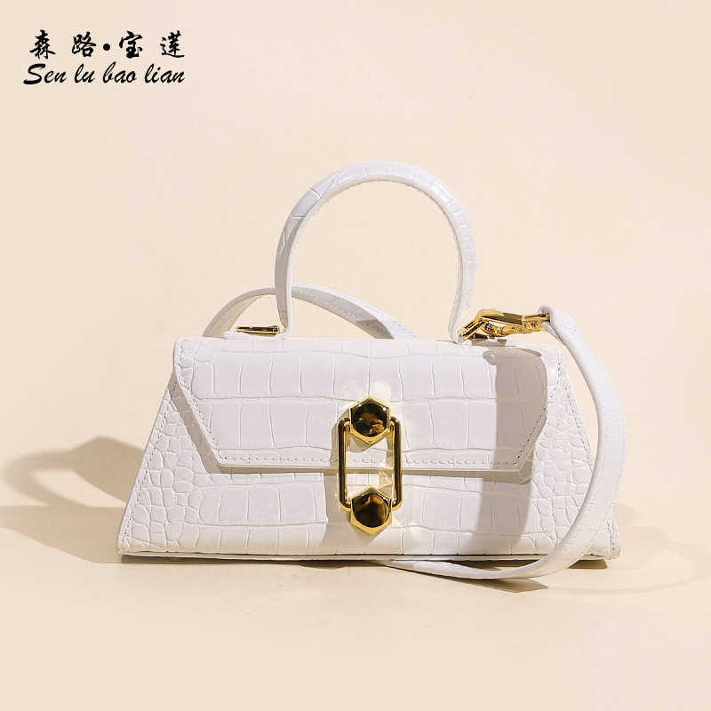 2021 crocodile leather one shoulder slant cross portable fashion women's lock senior Princess bag, White
2021 crocodile leather one shoulder slant cross portable fashion women's lock senior Princess bag, White