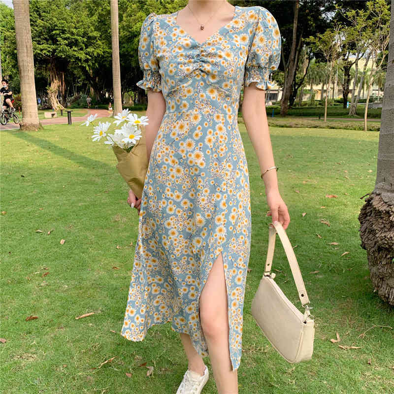 Vintage Summer Split Midi Long Dress Women Sexy V Neck Short Puff Sleeve Floral Tunic Beach Party Sundress Female 210421