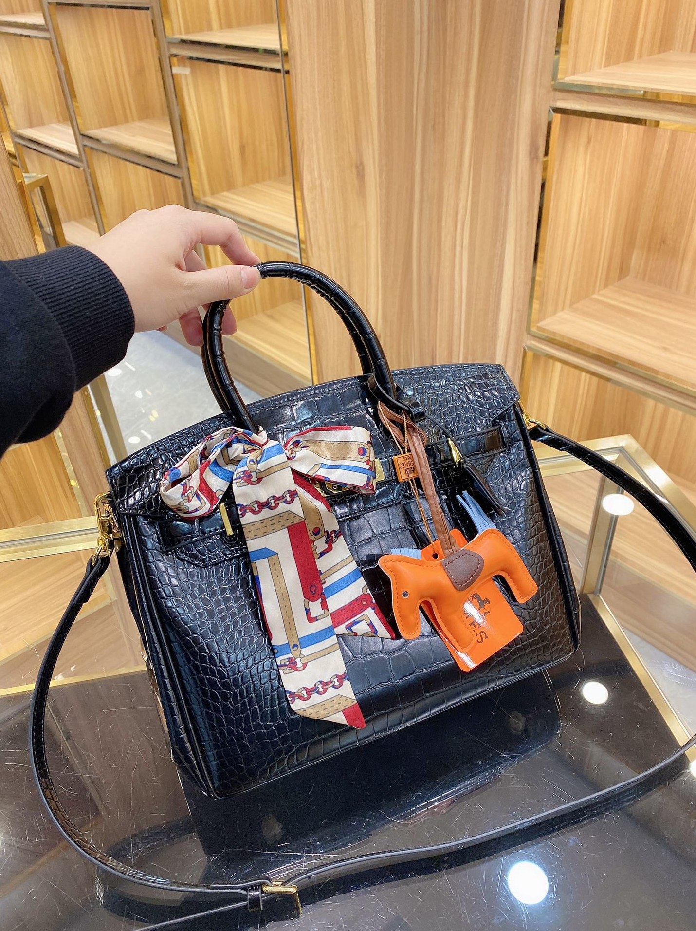 The Designers 2021 Soft Leather Women Handbag Logo Capacity Tote Bags Fashion Makeup Luxurys Brang Bag -L3156, A-l3156
The Designers 2021 Soft Leather Women Handbag Logo Capacity Tote Bags Fashion Makeup Luxurys Brang Bag -L3156, A-l3156