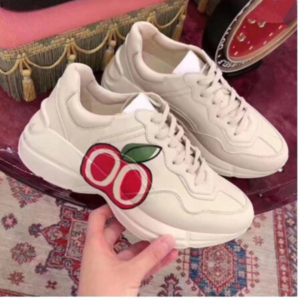 balencaiga 2021vintage sneakers men's designer women's casual shoes classic white leather platform vintage coach dad shoes35-44 MJK002 
balencaiga 2021vintage sneakers men's designer women's casual shoes classic white leather platform vintage coach dad shoes35-44 MJK002