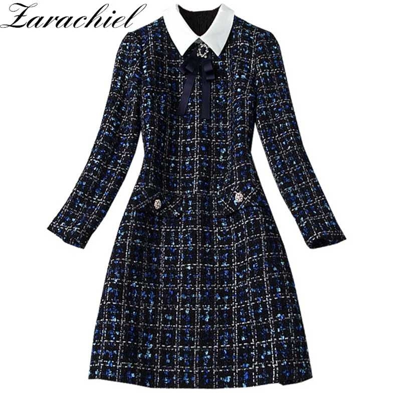 Fashion Designer Navy Blue Plaid Bow Tie Tweed Dress Autumn Winter Women Long Sleeve Diamonds Button Vintage Woolen Short Dress 220208, Picture color
Fashion Designer Navy Blue Plaid Bow Tie Tweed Dress Autumn Winter Women Long Sleeve Diamonds Button Vintage Woolen Short Dress 220208, Picture color