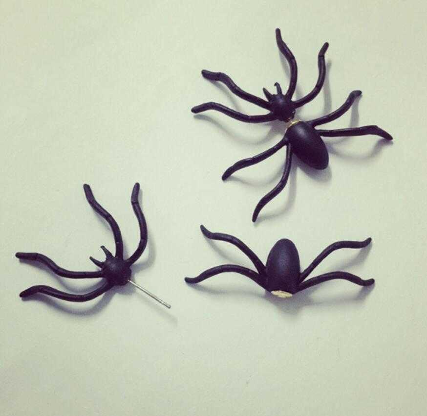 Nightclubs exaggerated oversized punk fashion personality matte black spider earrings matte gold earrings