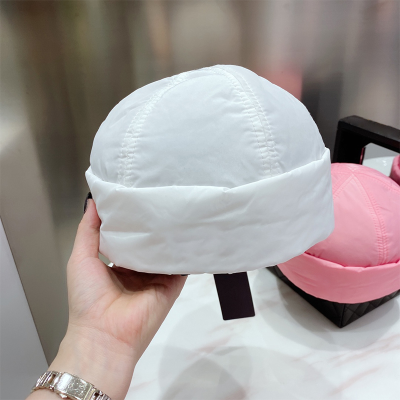 Men's and women's universal cap in spring, summer, autumn and winter black and white women's sun hat men's fashion baseball cap, Blue;gray
Men's and women's universal cap in spring, summer, autumn and winter black and white women's sun hat men's fashion baseball cap, Blue;gray