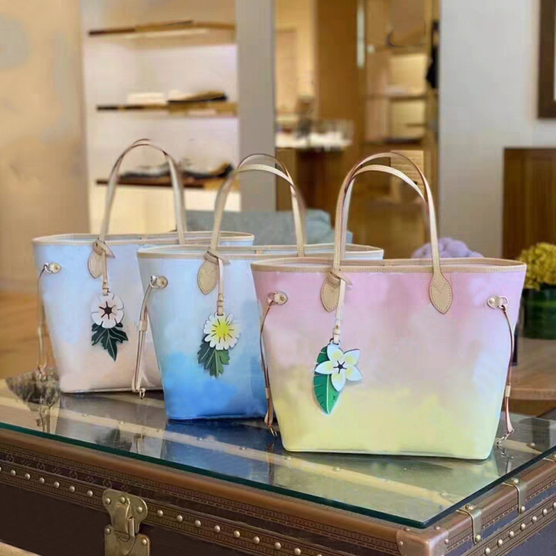 21 Summer Newest Womens Bags Never Handbag Totes BY THE Gradient Pool Color Flower Full Geninue Leather Pink Blue Book Tote Shopping Bag, Dust bag
21 Summer Newest Womens Bags Never Handbag Totes BY THE Gradient Pool Color Flower Full Geninue Leather Pink Blue Book Tote Shopping Bag, Dust bag