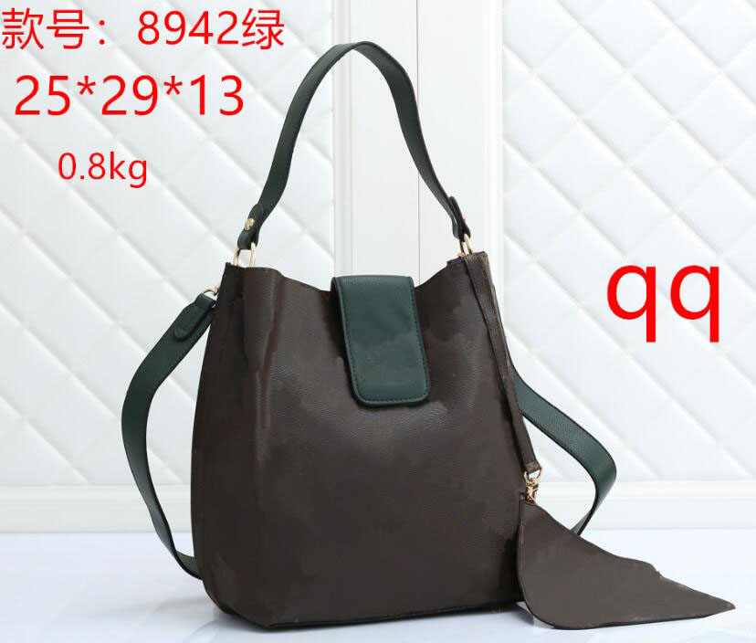 Quality Luxurys Designers Handbags Purses bag zipper Women Brand Tote Leather Shoulder 105
Quality Luxurys Designers Handbags Purses bag zipper Women Brand Tote Leather Shoulder 105