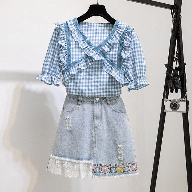Korean Summer 2 Piece Set Fashion Plaid Ruffles Embroidery T-Shirt V-Neck Shirt Top + High Waist Denim Mini Skirts Suit 210518, Photo color
Korean Summer 2 Piece Set Fashion Plaid Ruffles Embroidery T-Shirt V-Neck Shirt Top + High Waist Denim Mini Skirts Suit 210518, Photo color