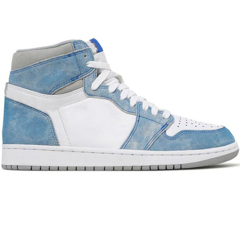Jumpman 1 High OG Grey 2022 Mens Basketball Shoes Designer Sneakers Trainers 1s embossed on the upper Crystal Bottom Baskets
Jumpman 1 High OG Grey 2022 Mens Basketball Shoes Designer Sneakers Trainers 1s embossed on the upper Crystal Bottom Baskets
