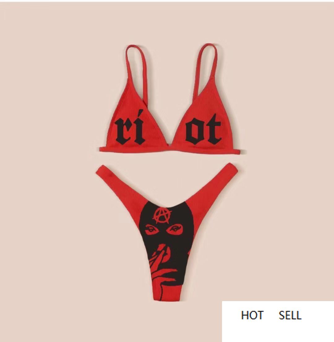 Women Funny Printed Bikini Suits Deep V-neck Detachable Breast Pad Sling Tops with Triangle Bottoms Swimsuits
Women Funny Printed Bikini Suits Deep V-neck Detachable Breast Pad Sling Tops with Triangle Bottoms Swimsuits