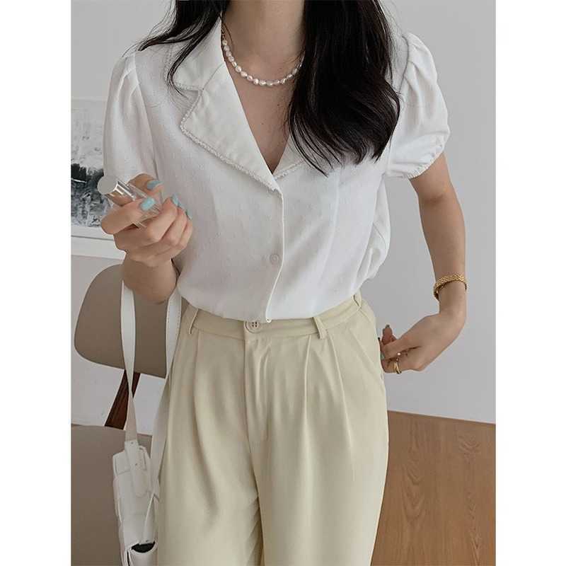 French Style Vintage Blouses for Women Summer All-match V-neck Short Sleeve Shirts Casual Fresh Loose Soft Woman Tops 210525