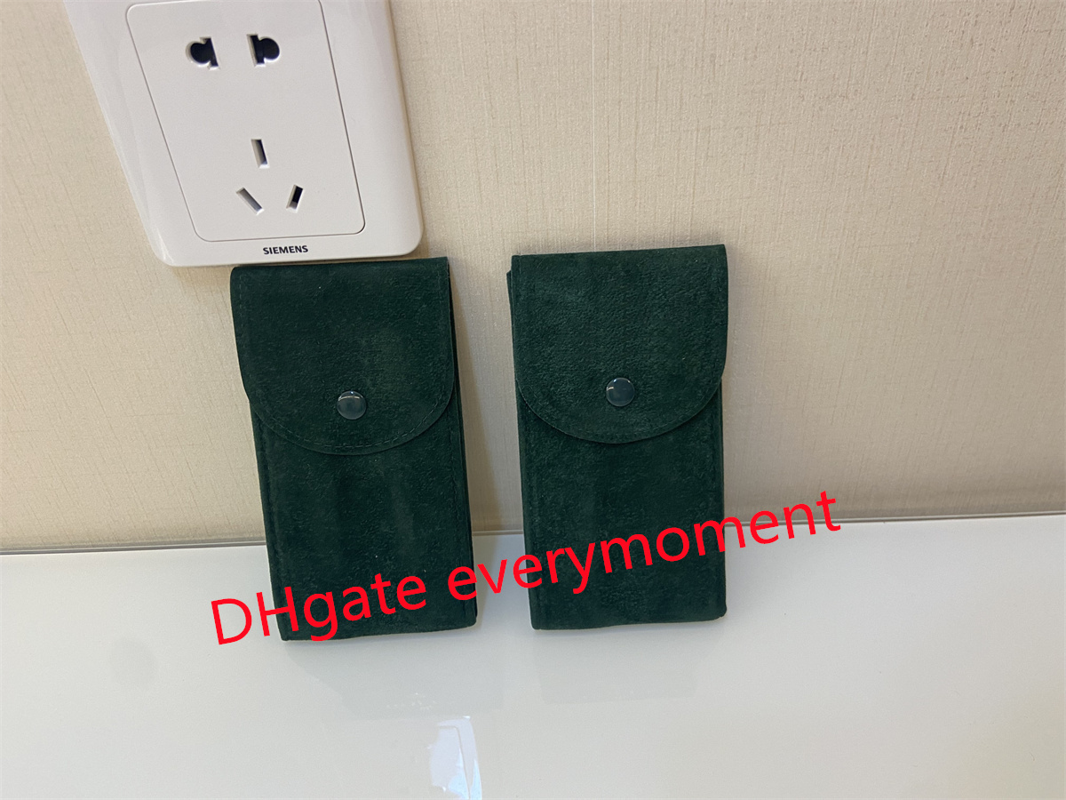 Hot Selling Top Quality Watches Bag Boxes Perpetual Green Watch Cloth Travel Collection Lock 70mm x 130mm For President 124300 116500 126610 126710 Wristwatches-1
Hot Selling Top Quality Watches Bag Boxes Perpetual Green Watch Cloth Travel Collection Lock 70mm x 130mm For President 124300 116500 126610 126710 Wristwatches-1