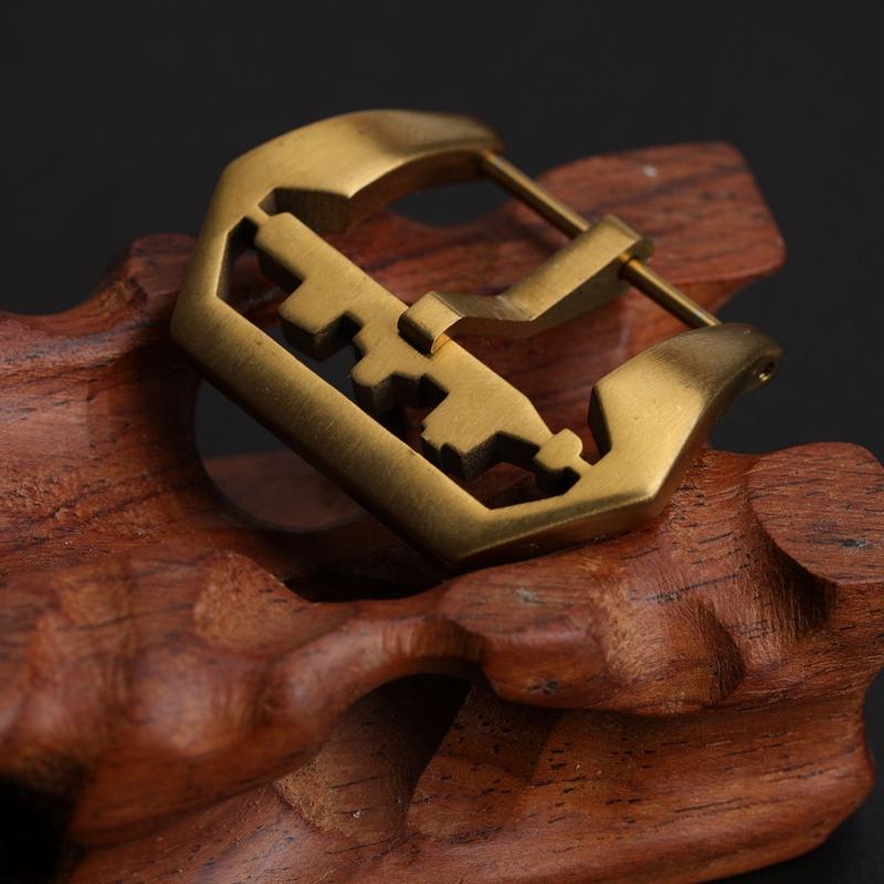 Watch Bands Submarine Shaped Bronze Buckle22 24 26MM Vintage Strap Buckle Suitable For PAM
Watch Bands Submarine Shaped Bronze Buckle22 24 26MM Vintage Strap Buckle Suitable For PAM