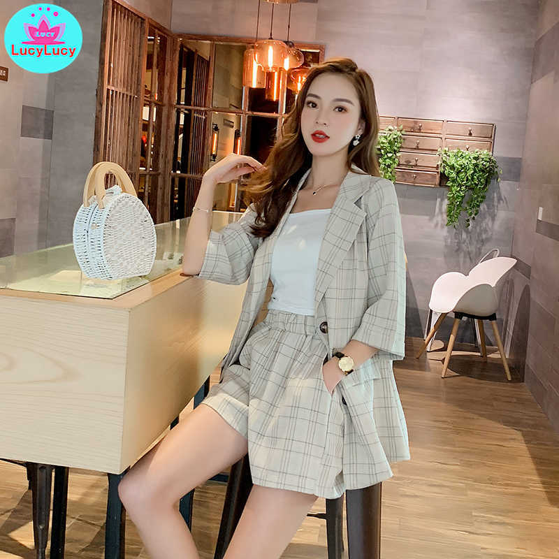 summer Korean temperament plaid casual blazer and shorts 2 piece net red suit Three Quarter Button Fly Single Breasted 210603, Khaki
summer Korean temperament plaid casual blazer and shorts 2 piece net red suit Three Quarter Button Fly Single Breasted 210603, Khaki