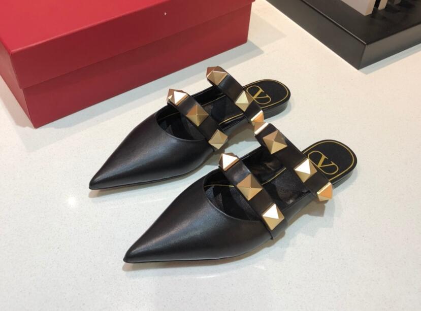 Women Slippers Designer Rivets Shoes V Right Genuine Leather Slipper Flat Sandals 35-42, V logo1
Women Slippers Designer Rivets Shoes V Right Genuine Leather Slipper Flat Sandals 35-42, V logo1
