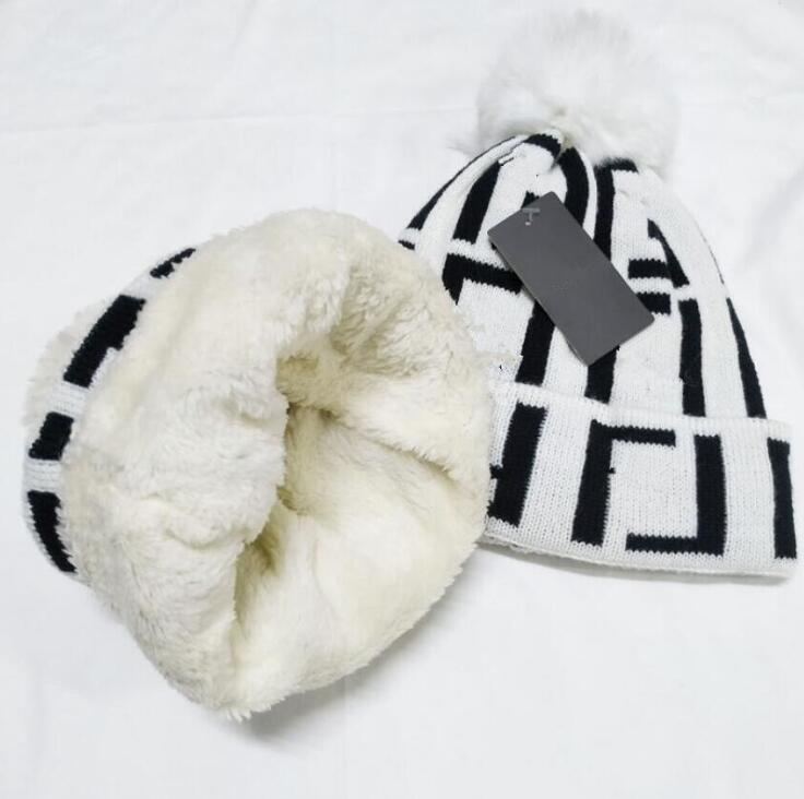 Men Designer Winter Beanie Women Skull Caps Hat Cap Ski Hats Mask Mens Cotton Unisex Cashmere patchwork Letters Luxury Outdoor Casual Beanies, White
Men Designer Winter Beanie Women Skull Caps Hat Cap Ski Hats Mask Mens Cotton Unisex Cashmere patchwork Letters Luxury Outdoor Casual Beanies, White
