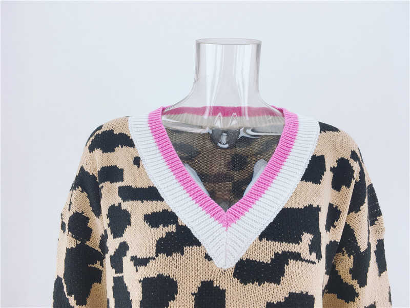 Qooth Women Leopard Knitted Sweater Winter Animal Print V-neck Long Sleeve Female Pullovers Casual Loose Jumpers QT326 210609