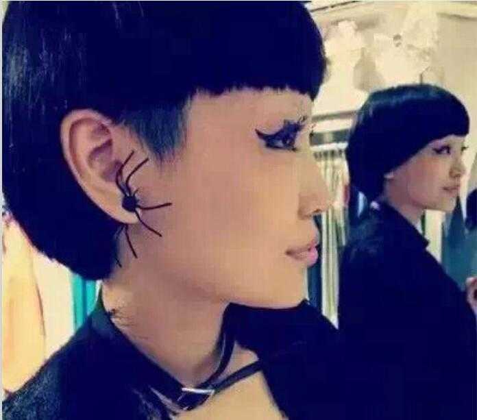 Nightclubs exaggerated oversized punk fashion personality matte black spider earrings matte gold earrings