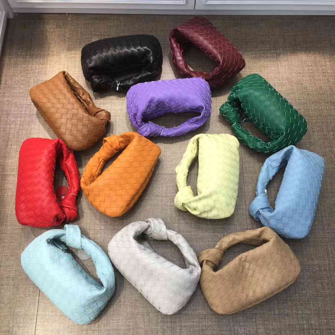 Bag High Quality Handwoven Women Hobos 2021 Fashion Brand Designer Handbags Leather Shoulder Small Dumplings Cups Clutch 0705
Bag High Quality Handwoven Women Hobos 2021 Fashion Brand Designer Handbags Leather Shoulder Small Dumplings Cups Clutch 0705