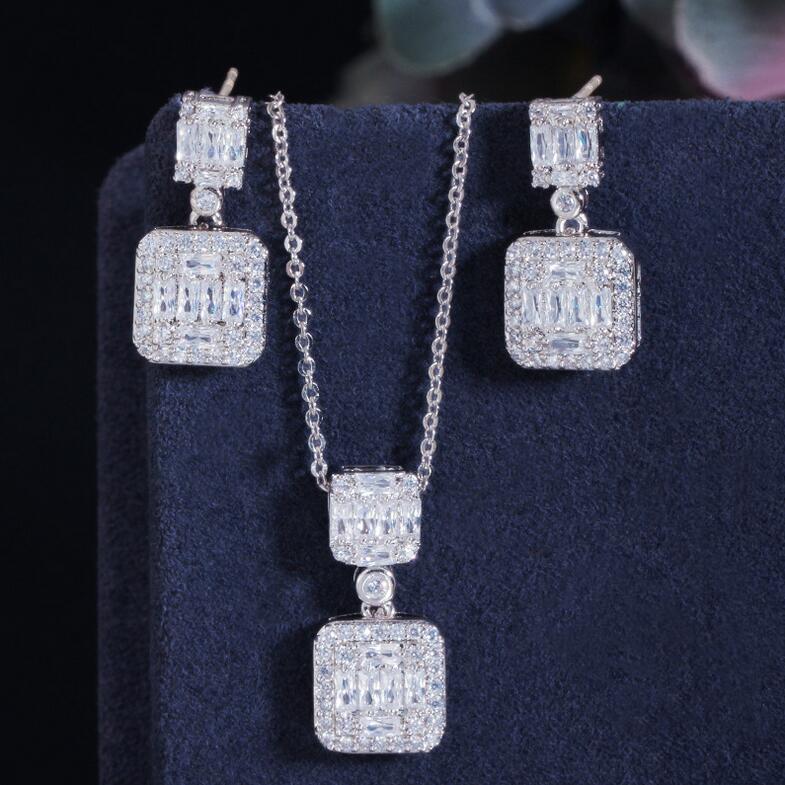 Ins Top Sell Luxury Jewelry Set 925 Sterling Silver T Princess Cut White Topaz CZ Diamond Gemstones Party Handmade Women Dangle Earring Clavicle Necklace Gift
Ins Top Sell Luxury Jewelry Set 925 Sterling Silver T Princess Cut White Topaz CZ Diamond Gemstones Party Handmade Women Dangle Earring Clavicle Necklace Gift