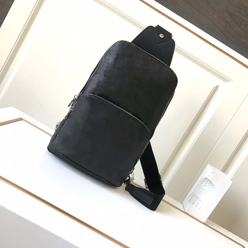 Luxurys Designers Mens Avenue Slings Bags Black Brown Canvas Textile Lining Shoulder Crossbody Bag Real Leather with Box
Luxurys Designers Mens Avenue Slings Bags Black Brown Canvas Textile Lining Shoulder Crossbody Bag Real Leather with Box
