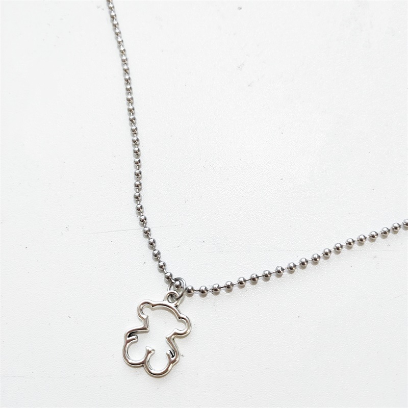 Cute Hollow Bear Pendant Necklaces Simple Fashion Jewelry Hip Hop Round Bead Chain Neckalce Accessories for Women
Cute Hollow Bear Pendant Necklaces Simple Fashion Jewelry Hip Hop Round Bead Chain Neckalce Accessories for Women