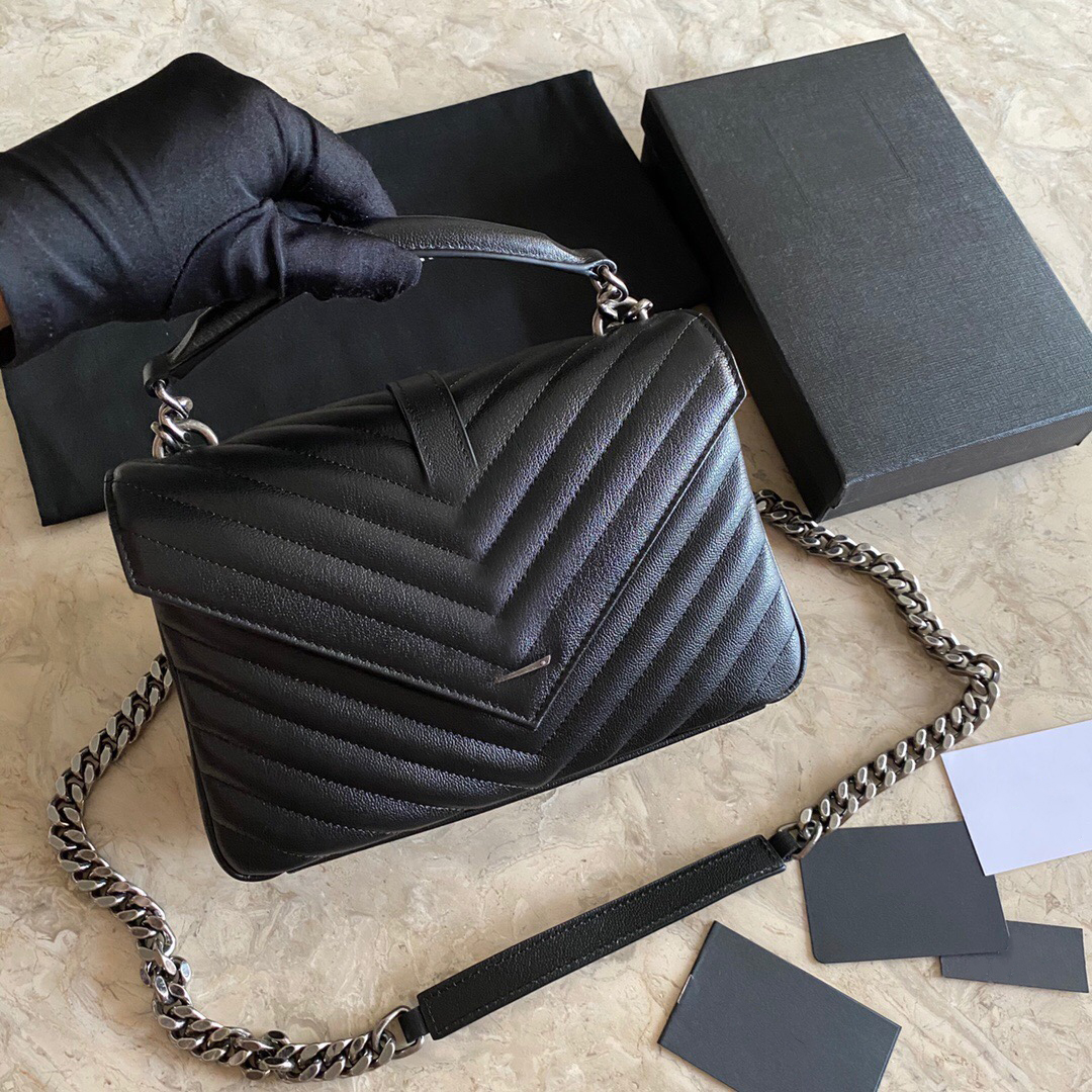 2021 Classic Lady Postman bag, 7A High-end customized quality, Fashion Business and Leisure Brands can be straddled by one shoulder
2021 Classic Lady Postman bag, 7A High-end customized quality, Fashion Business and Leisure Brands can be straddled by one shoulder