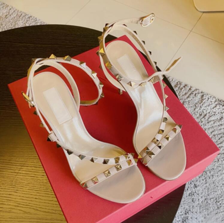 Famous Summer Women Sandals Rockstuds Stiletto Heels Rivets Strappy Ladies Gladiator Sandal Luxury Fashion Travel Sandalias FEY VALENTINOes, Black
Famous Summer Women Sandals Rockstuds Stiletto Heels Rivets Strappy Ladies Gladiator Sandal Luxury Fashion Travel Sandalias FEY VALENTINOes, Black