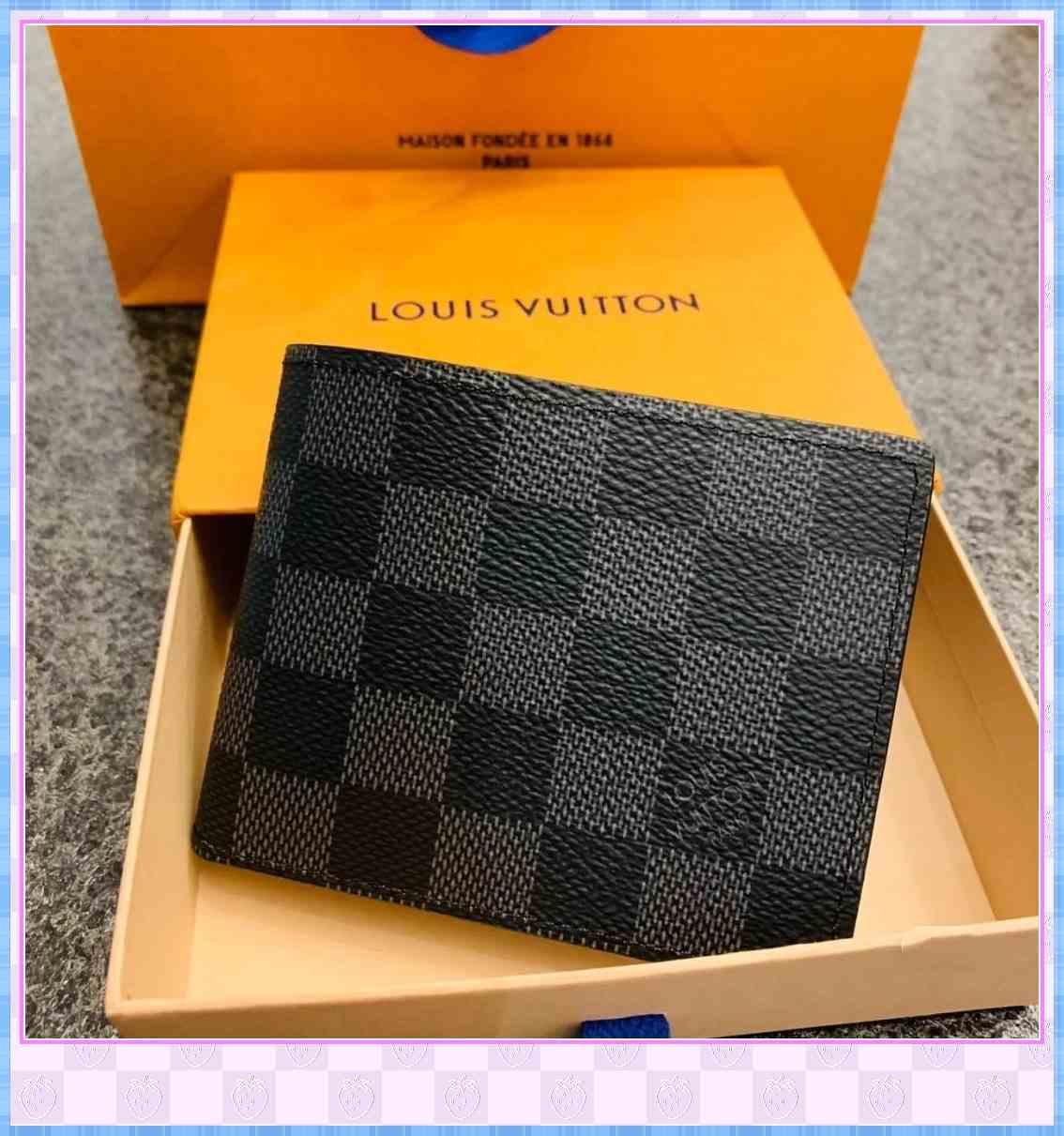 LV LOUIS PASSPORT COVER Card Holders Fashion Passport Protection VITTON Case Trendy Credit Mens Wallet PASSEPORT, Red;black
LV LOUIS PASSPORT COVER Card Holders Fashion Passport Protection VITTON Case Trendy Credit Mens Wallet PASSEPORT, Red;black