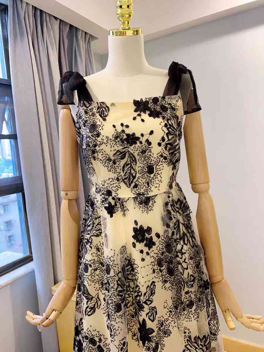 Sequin Embroidered Black Suspender Dress Female Summer Retro Temperament Hepburn Style Party Dresses Vestidos 210421