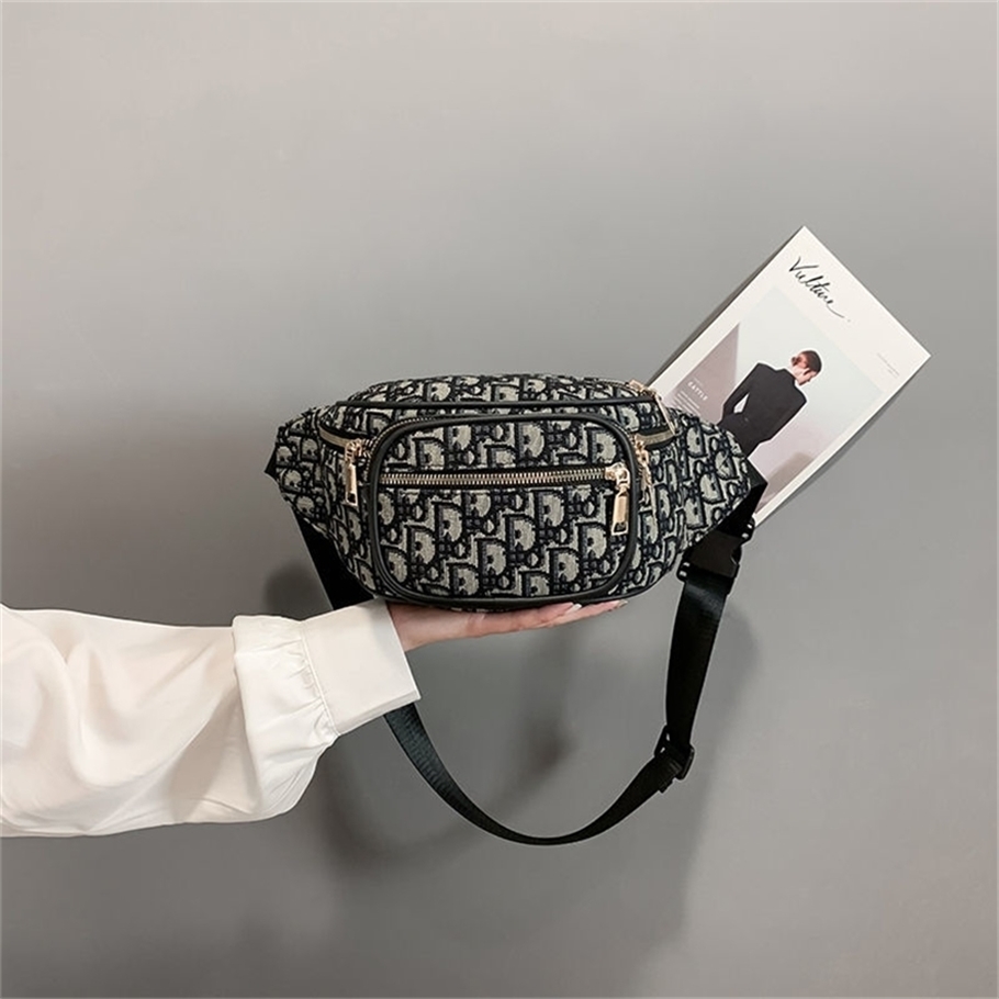 Designer Sale Fashion chest small women's new trend leisure versatile One Shoulder Messenger Bag simple retro waist bag Wholesale store, Solid color
Designer Sale Fashion chest small women's new trend leisure versatile One Shoulder Messenger Bag simple retro waist bag Wholesale store, Solid color
