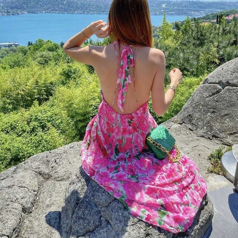 Sweet Woman Pink Halter Print Long Dress Summer Ladies Backless Beach Dresses Female Stretchy Flower Neck-mounted Dress 210630