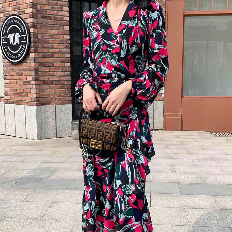 dress 2021 long skirt d family women's fashion printing ruffle temperament slim light mature, White;black
dress 2021 long skirt d family women's fashion printing ruffle temperament slim light mature, White;black