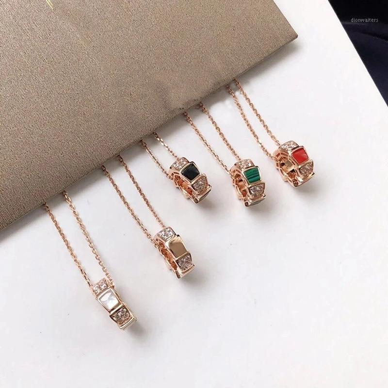 Vintage Elegant Women's Necklace Fashion Personality Suitable For Various Occasions Wheel Style Chains
Vintage Elegant Women's Necklace Fashion Personality Suitable For Various Occasions Wheel Style Chains