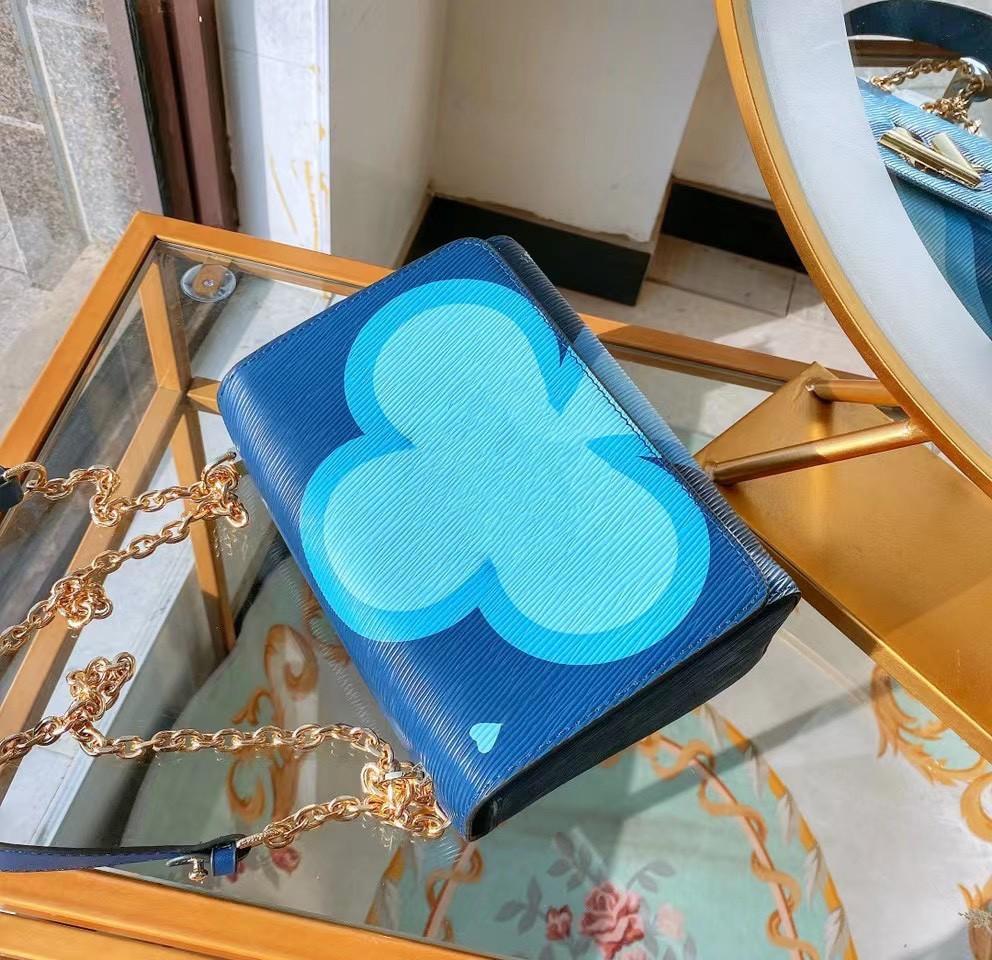 Original luxury designer woman fashion bag 100% high quality leather hand-painted slider metal chain fashions big letter handbags adjustable
Original luxury designer woman fashion bag 100% high quality leather hand-painted slider metal chain fashions big letter handbags adjustable