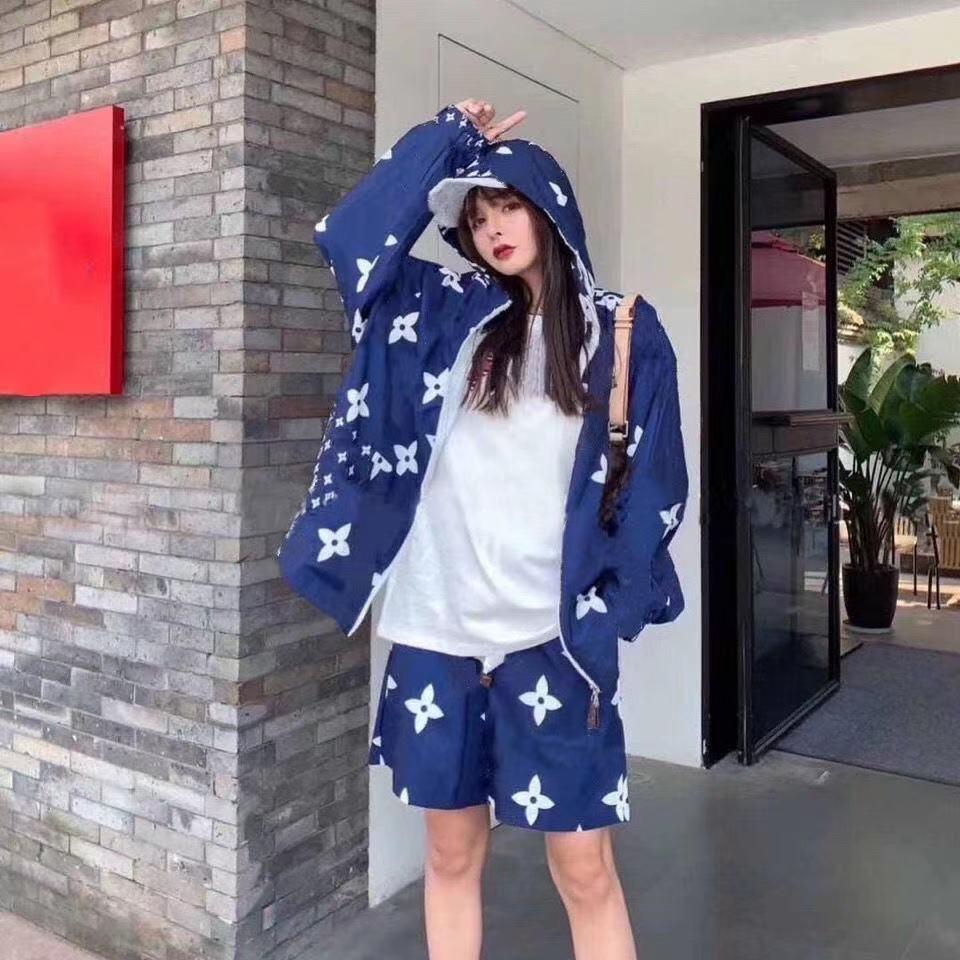 Women's Two Piece Pants The 2021 High Quality Design Casual Sunscreen Thin Blue Suit can be worn by both men and women, White
Women's Two Piece Pants The 2021 High Quality Design Casual Sunscreen Thin Blue Suit can be worn by both men and women, White