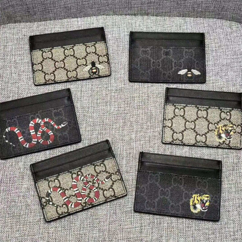 2022 Men luxurys designers cardholder Holders Classic womens Casual Credit Card Holder G cowhide Leather Ultra Slim Wallet mens Women wallets size w10*h7, Box
2022 Men luxurys designers cardholder Holders Classic womens Casual Credit Card Holder G cowhide Leather Ultra Slim Wallet mens Women wallets size w10*h7, Box