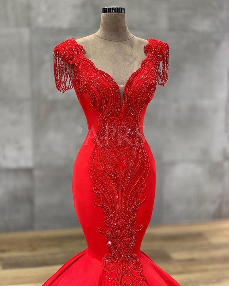 Long Red Prom Dresses 2022 Stunning Mermaid V-neck Crystak Applique Arabic Dubai Women Satin Formal Evening Gowns robe de soiree