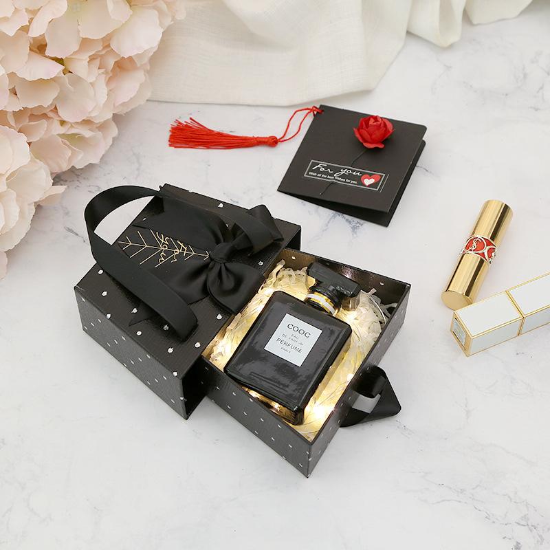 Gift Boxs Bronzing Protable Paper Box Leather Portable Rope Chocolate Candy Packaging Birthday Party Year Decoration Wrap