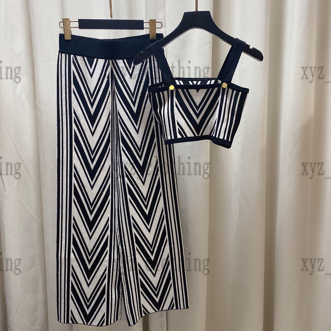 high-end Z style pants sets women suspenders+wide leg trousers wool blend womens High elasticity t shirts suit brand designer bal summer sleeveless tees female top, Black
high-end Z style pants sets women suspenders+wide leg trousers wool blend womens High elasticity t shirts suit brand designer bal summer sleeveless tees female top, Black