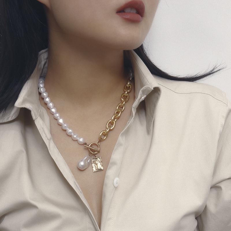 Pendant Necklaces Jewelry Temperament Alien Shaped Pearl Necklace Female Retro Baroque Geometric Portrait Square
Pendant Necklaces Jewelry Temperament Alien Shaped Pearl Necklace Female Retro Baroque Geometric Portrait Square
