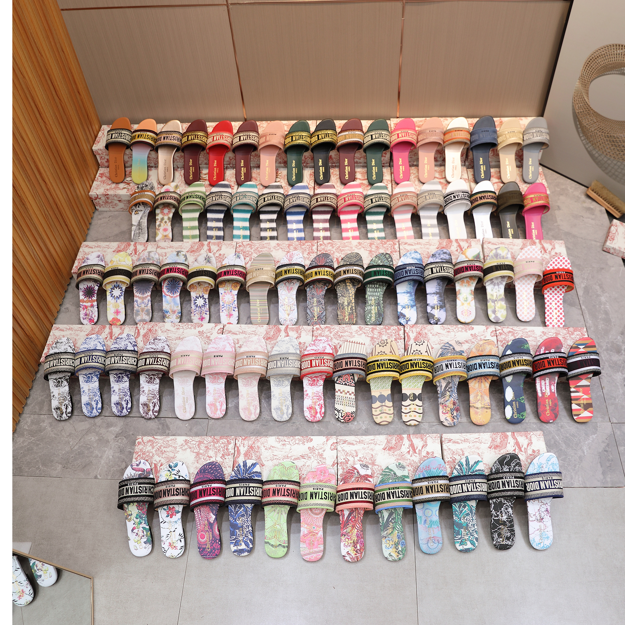 DIOR Designer Slides Women Slippers Pairs Summer Embroidery Sandal Floral Brocade fashion Flip Flops Striped Beach Genuine Leather Dazzle Flowers Slipper With Box, 34
DIOR Designer Slides Women Slippers Pairs Summer Embroidery Sandal Floral Brocade fashion Flip Flops Striped Beach Genuine Leather Dazzle Flowers Slipper With Box, 34