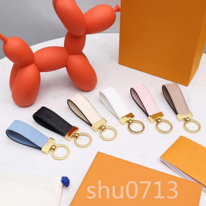 2021 Maxi Dragonne Key chain Buckle lovers Car Keychain Handmade Leather Designers Keychains Men Women Bag Pendant Accessories 16 Color With, Silver
2021 Maxi Dragonne Key chain Buckle lovers Car Keychain Handmade Leather Designers Keychains Men Women Bag Pendant Accessories 16 Color With, Silver