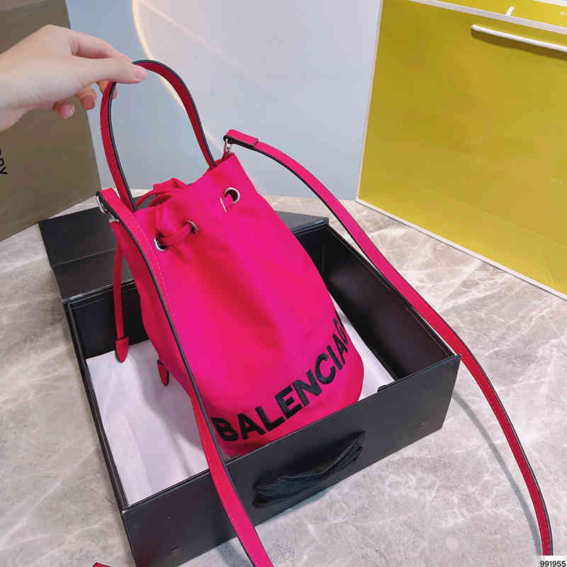 New Women's Canvas 21 Handbag Versatile Letter Printed Single Shoulder Diagonal Wheel Drawstring Bucket Bag with, Black
New Women's Canvas 21 Handbag Versatile Letter Printed Single Shoulder Diagonal Wheel Drawstring Bucket Bag with, Black